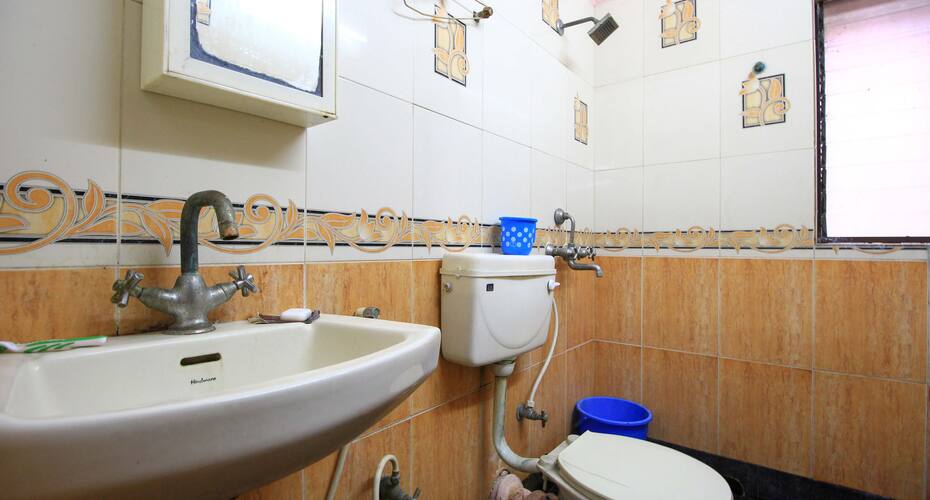 Mirchi Bite Service Apartment-(B-6-904), Kolkata 4
